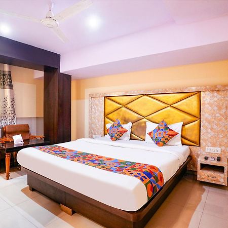 Fabhotel Everest Vashi Exterior photo