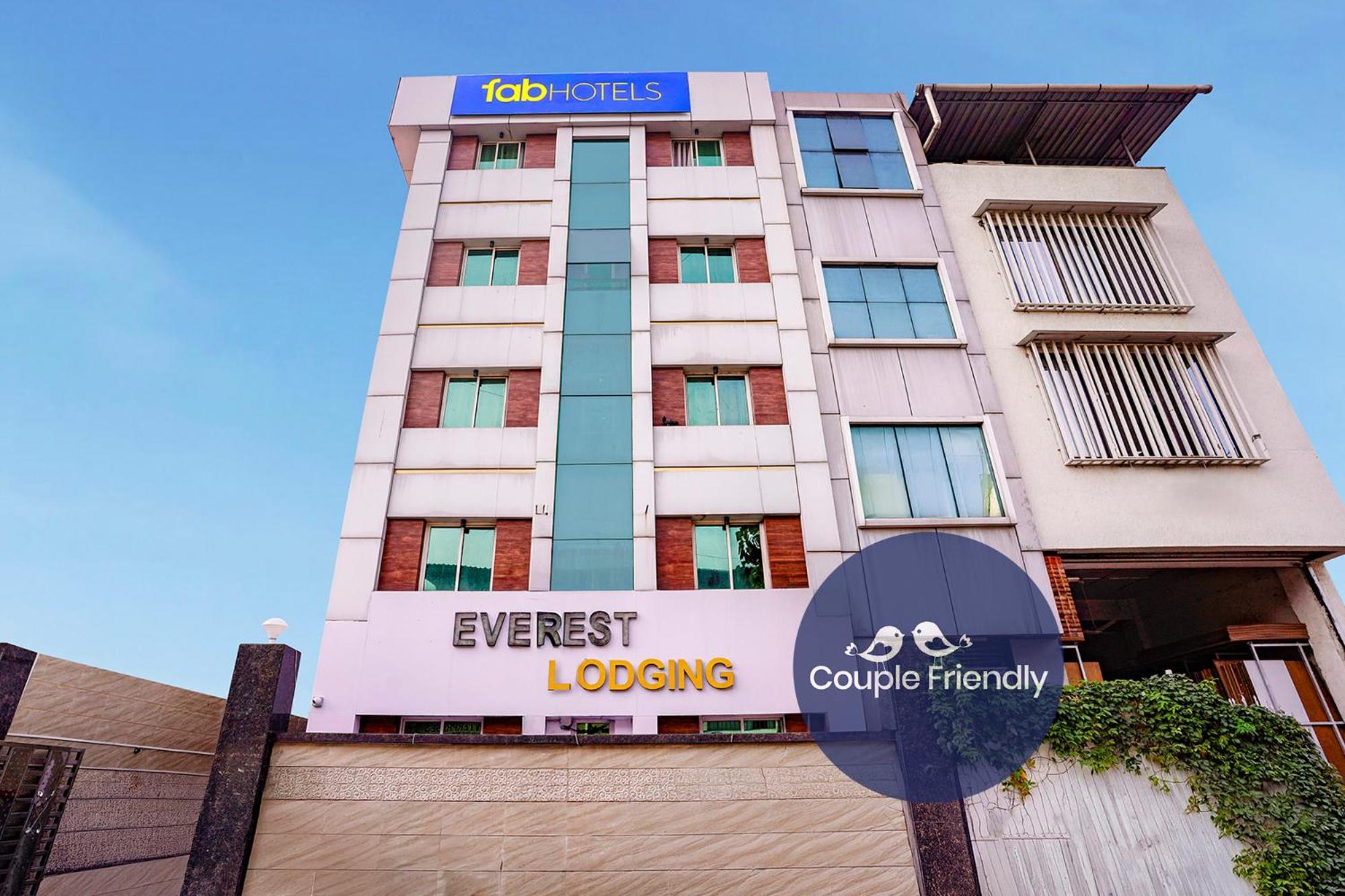 Fabhotel Everest Vashi Exterior photo